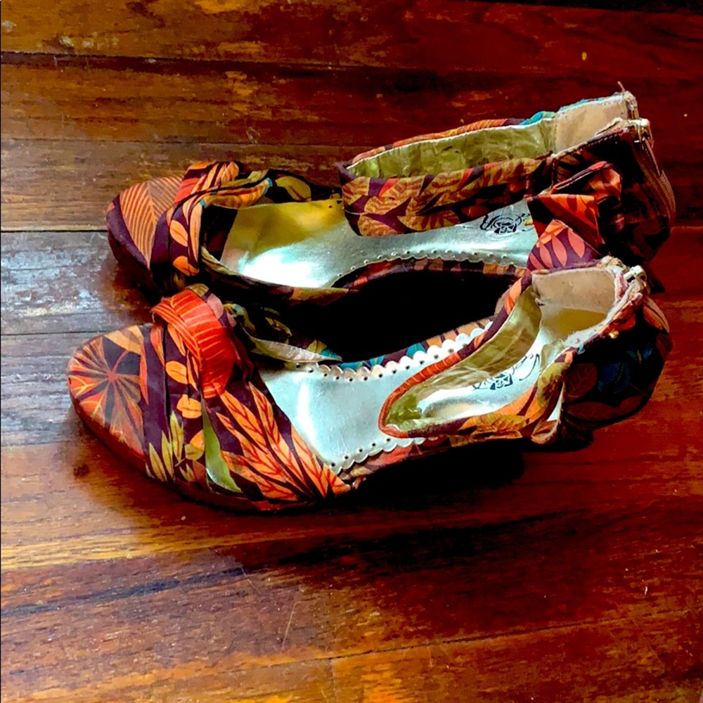 Zig zag crazy heels
